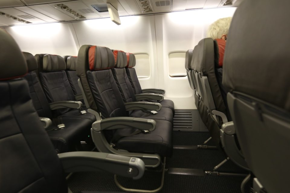 american-airlines-main-cabin-extra-737-800-review-uponarriving