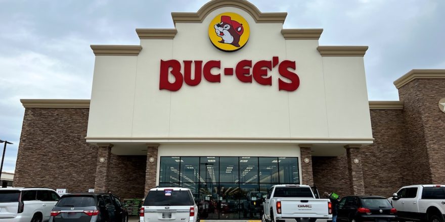 Buc-ee's Ultimate Guide (Locations & Facts) [2024] - UponArriving