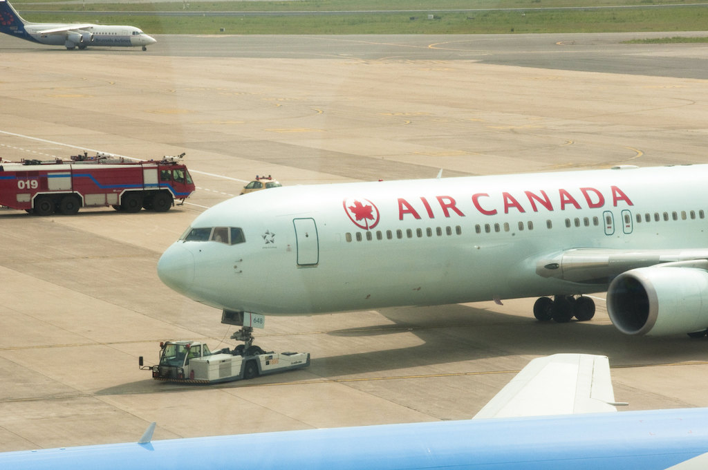 What Age Can A Child Fly Unaccompanied Air Canada