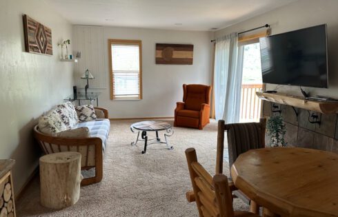 Airbnb-condo-colorado - UponArriving