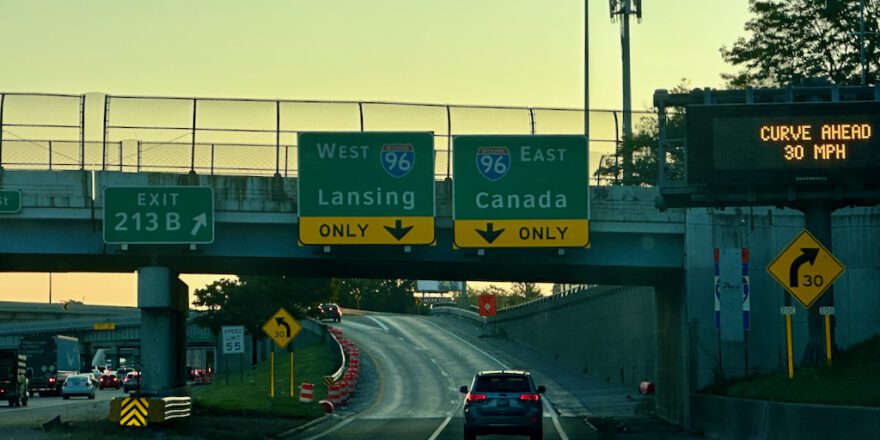 crossing us canada border by car with dog