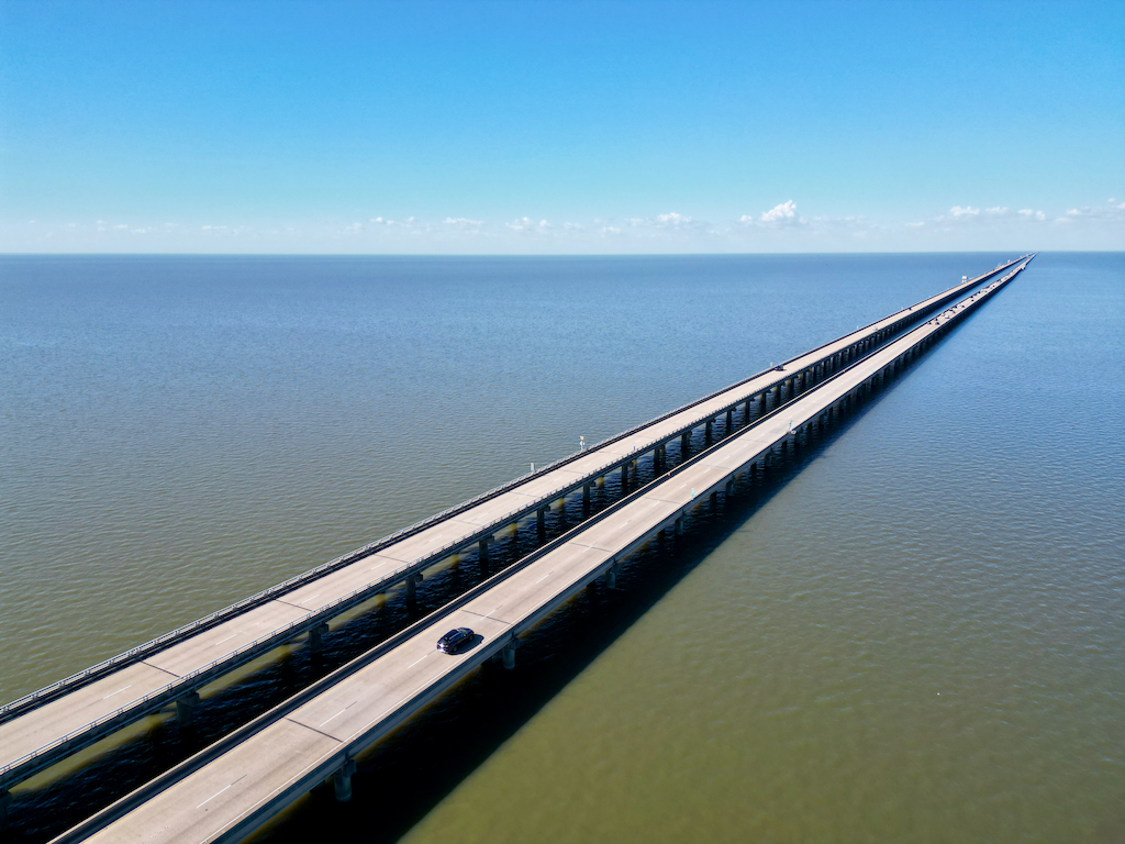 Driving the Lake Pontchartrain Causeway: The Longest Overwater Bridge ...